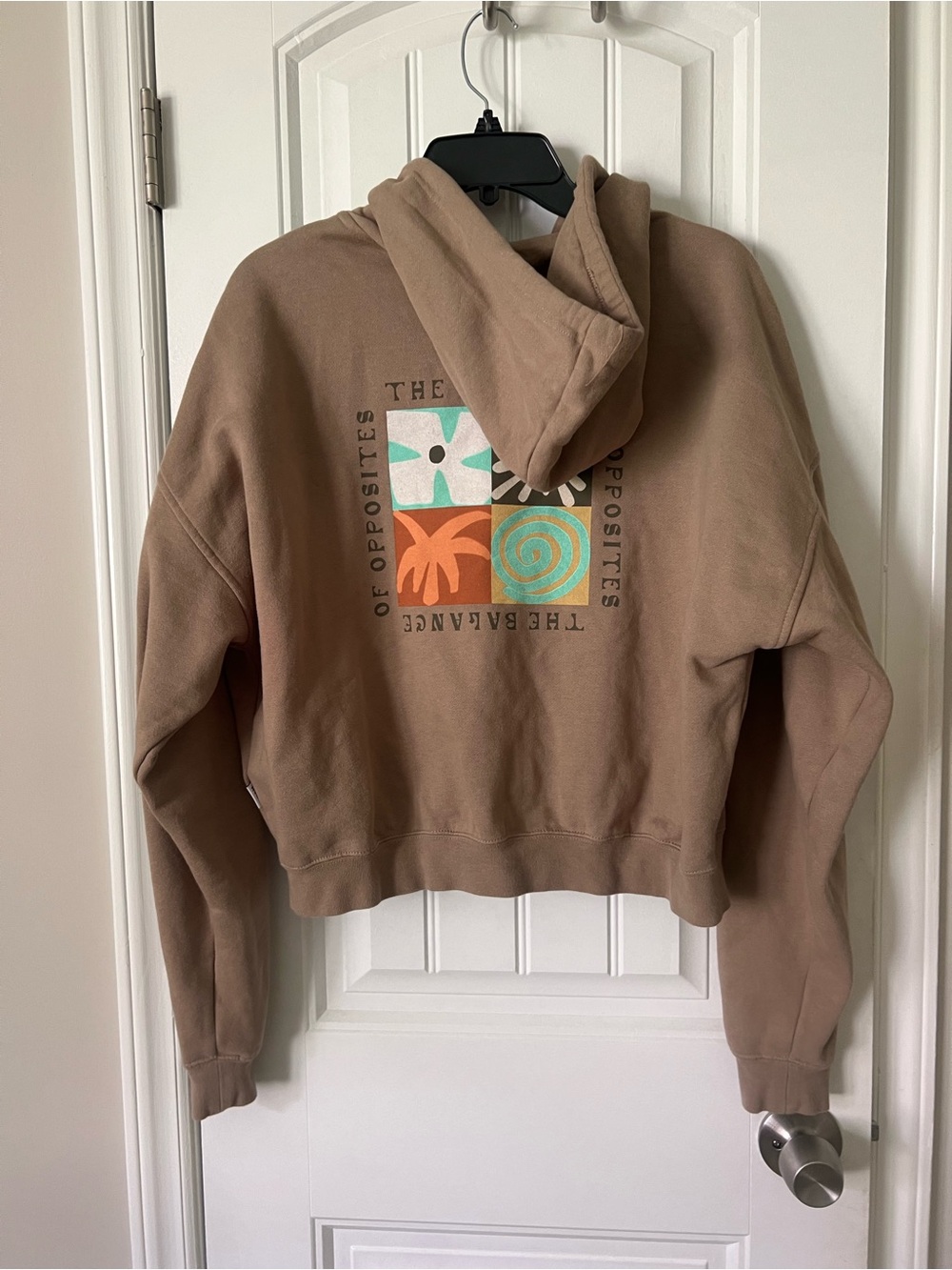 RVCA Cropped Hooded Zip-up Sweatshirt in Taupe with Graphic Back - Medium